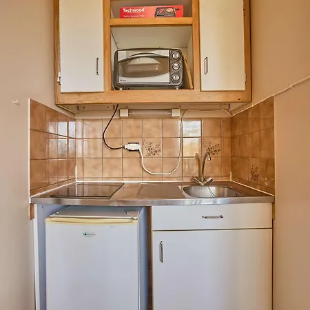 Confortable Avec Balcon Pour 2 à Barbotan-les-thermes, Animaux Admis, Parking Et Wifi - Fr-1-841-43